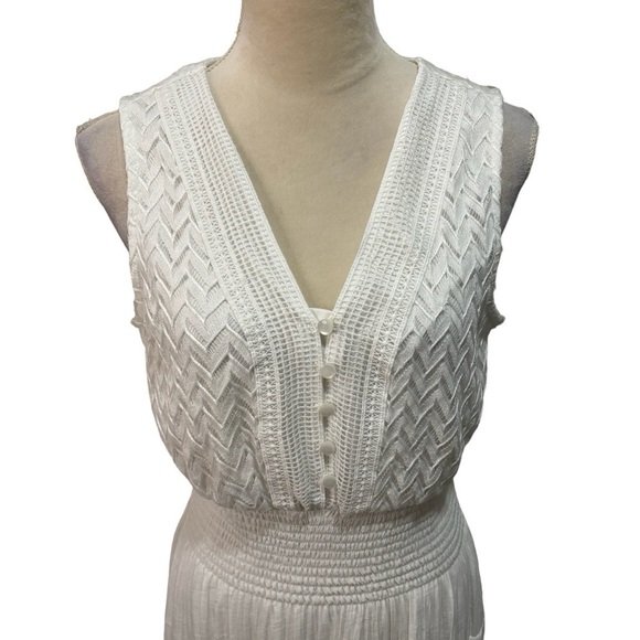 J Gee White Sleeveless V-Neck Tiered Smocked Boho Romantic Maxi Dress Size L - Picture 3 of 15